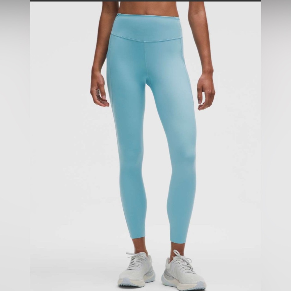 Lululemon Fast and Free High-Rise Tight 25" *5 Pocket
Washed Blue Size 6
